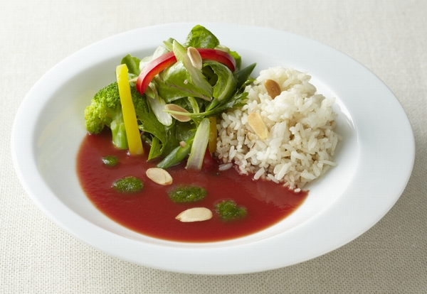 冷製トマトスープのカラフルどんぶりの画像