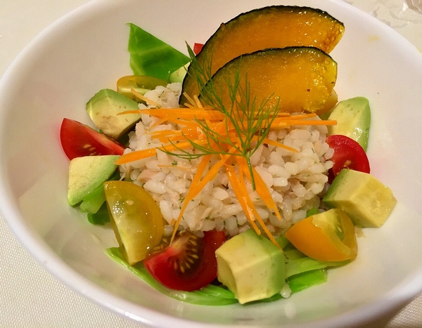 たっぷり野菜の彩りサラダ・ボウル