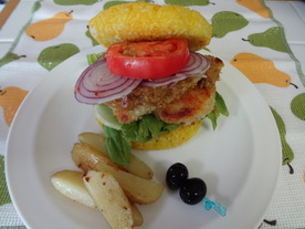 カルローズで～カレーライスバーガーの画像