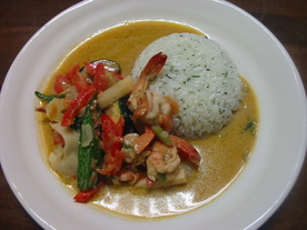 海老と山盛り旬野菜のタイ風カレー