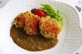 旬野菜のライスガレット　カレーソース添えの画像