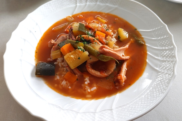 いかと夏野菜のスープ カルローズ添えの画像