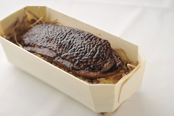 オレンジ果汁で炊いたカルローズ・鴨肉のバッテラの画像