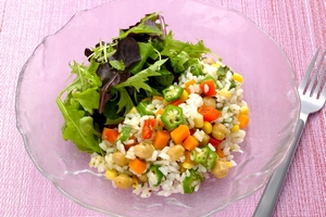 カルローズの食物繊維たっぷりライスサラダ