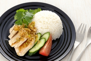 カルローズの鶏むね肉のアジア風ライス